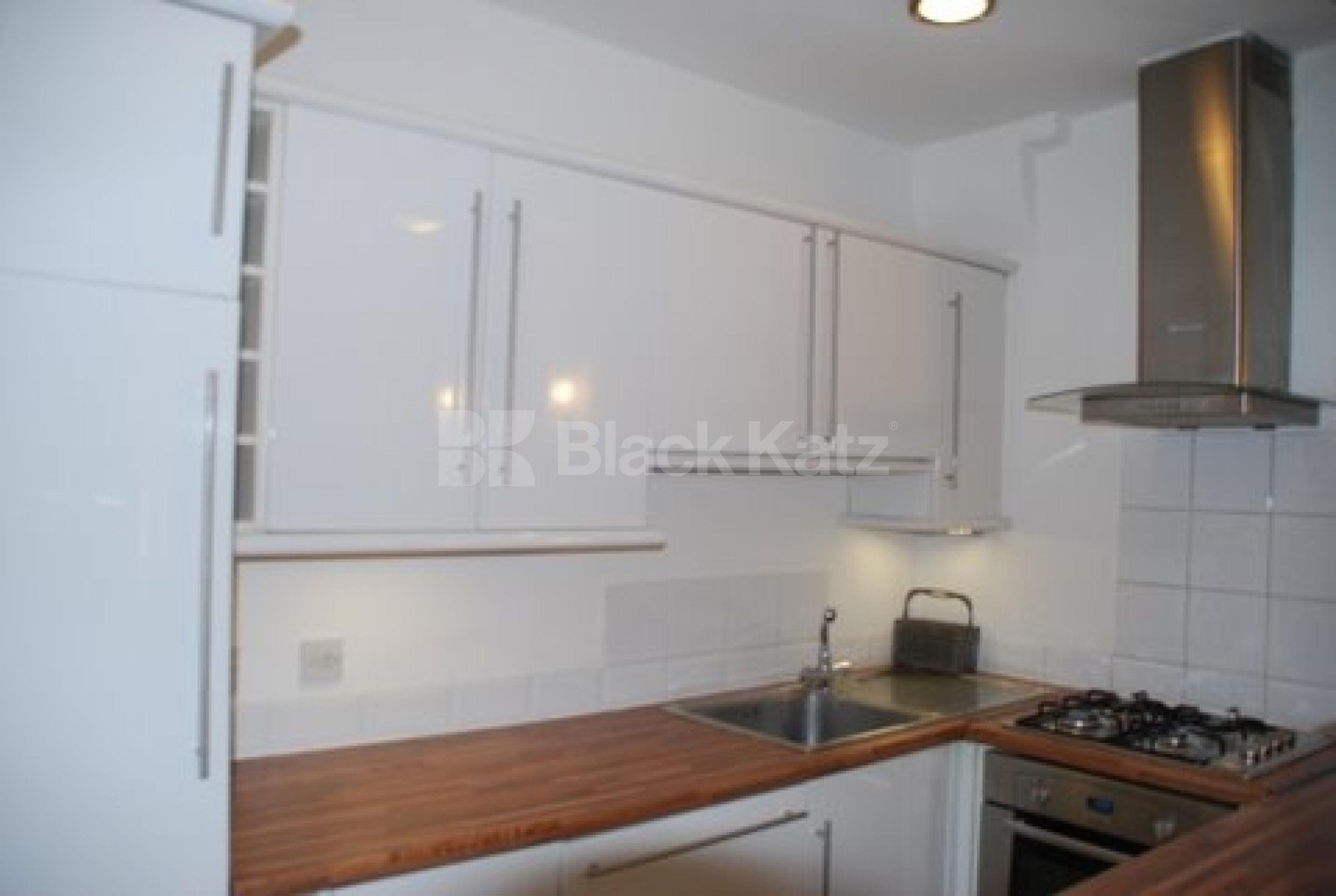 			LET , 1 Bedroom, 1 bath, 1 reception Ground Floor Flat			 Harpenden Road, Tulse Hill  SE27